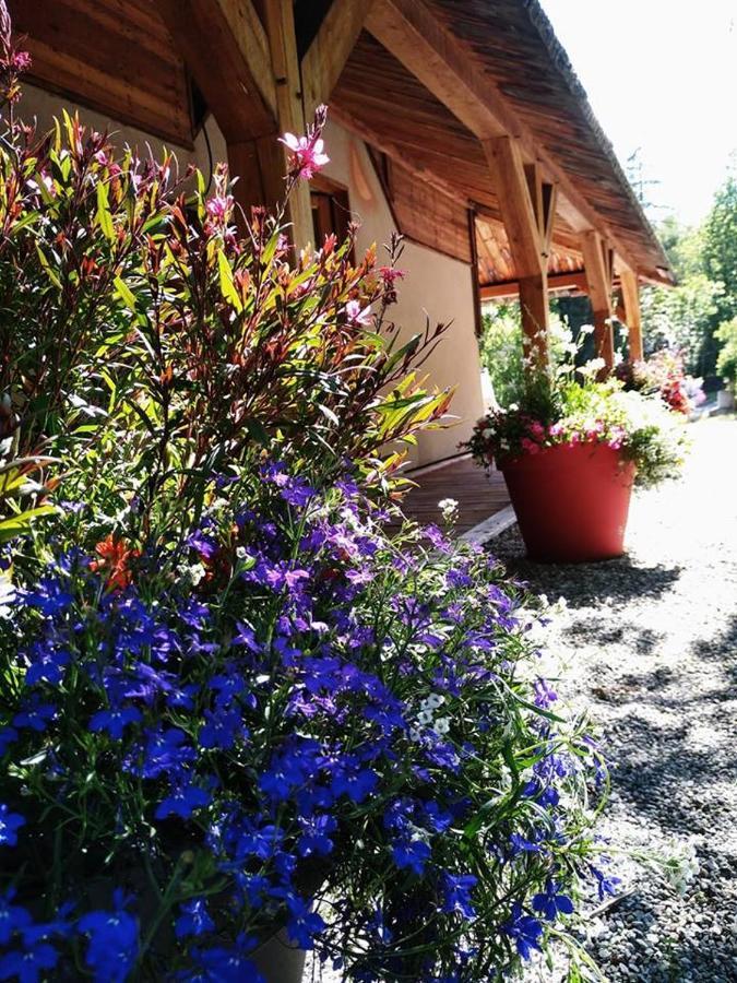 Hotel Restaurant Gites Les 5 Saisons Freissinieres Exterior foto